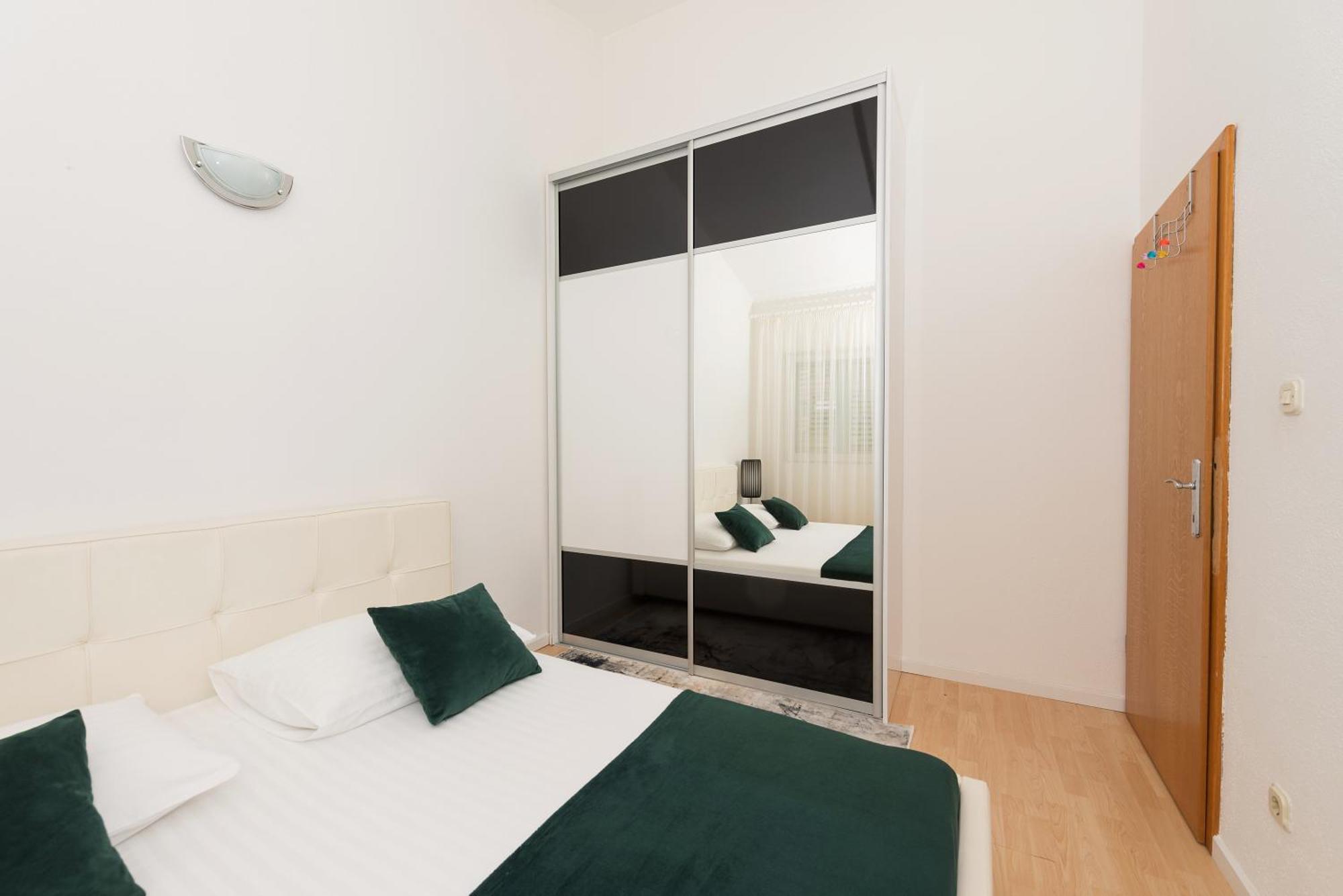 Apartman Filipovic Макарска Екстериор снимка