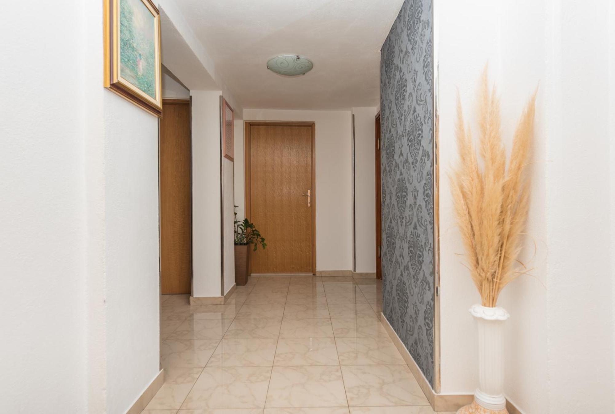 Apartman Filipovic Макарска Екстериор снимка