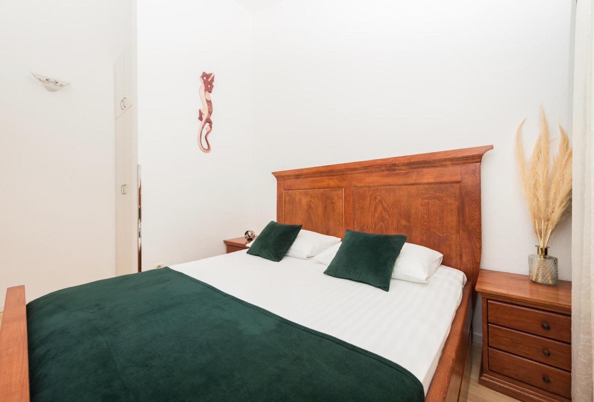 Apartman Filipovic Макарска Екстериор снимка